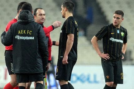 Τα έχουν με τον βοηθό στην ΑΕΚ
