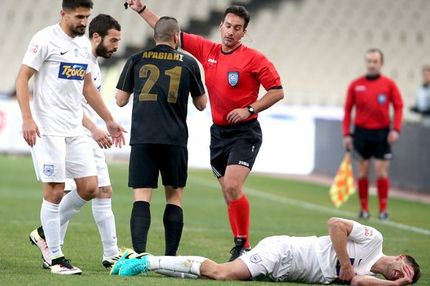 “Έγκλημα” Αραβίδη και… τιμωρία με γκολ οφσάιντ στο 94′