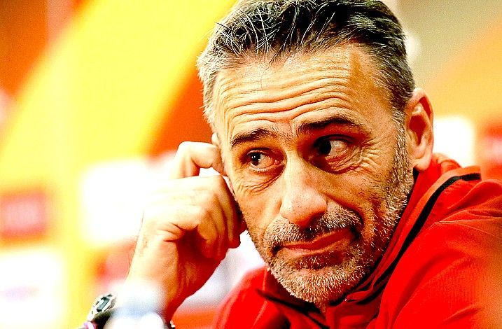 Κύριε Μπέντο, δεν είναι μαγκιά να “αδειάζεις” τον παίκτη σου!