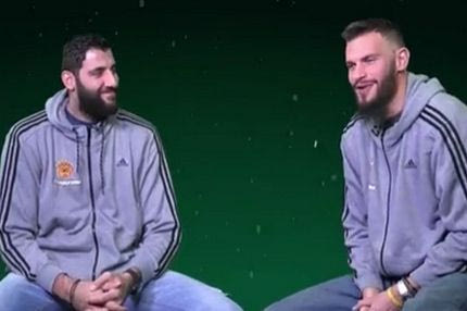 Ο Μπουρούσης τραγουδάει… λάθος και ο Φώτσης δίνει συνταγή για βασιλόπιτα