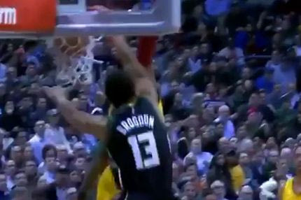 Τι έκανε ο αθεόφοβος! Πόστερ τον Λεμπρόν;