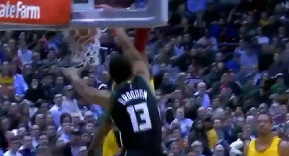 Τι έκανε ο αθεόφοβος! Πόστερ τον Λεμπρόν;