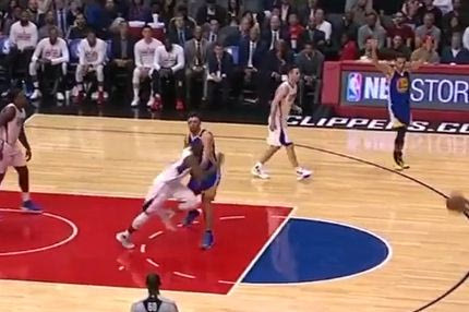 Κι όμως: Δεν έδιναν τη μπάλα στον Κάρι οι συμπαίκτες του