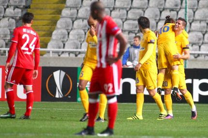 Στους “32” του Europa με ντροπιαστική ήττα ο Ολυμπιακός