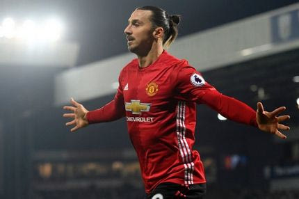 Ιμπραχίμοβιτς κερνάει (γκολ), Μουρίνιο πίνει!