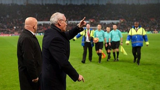 “Τρελάθηκε” ο Ρανιέρι και “την έπεσε” στον διαιτητή!