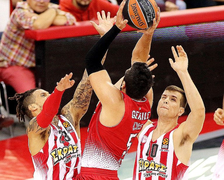 Ο Emiliano Carchia στο Contra.gr για τον Τζεντίλε: “Δεν είναι αυτός που ήταν αλλά μπορεί να ξαναγίνει!”