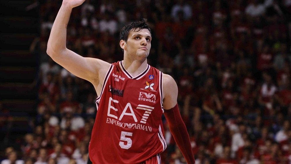 Αυτοανακοινώθηκε μέσω instagram ο Τζεντίλε!