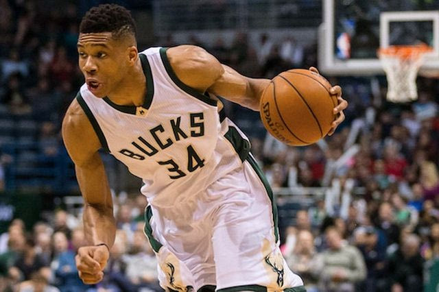 “Έλιωσε” τους Μπουλς ο Αντετοκούνμπο με νέα 30άρα!