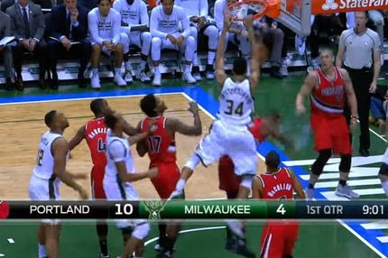 Είδε… αστεράκια ο Λίλαρντ από το κάρφωμα του Αντετοκούνμπο