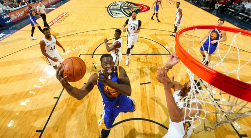 Παιδιά, είναι και ο Ντρέιμοντ Γκριν εδώ…