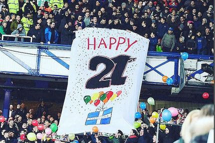 Οι οπαδοί της Λίβερπουλ τρολάρουν τους οπαδούς της Εβερτον στο “Γκούντισον Παρκ”