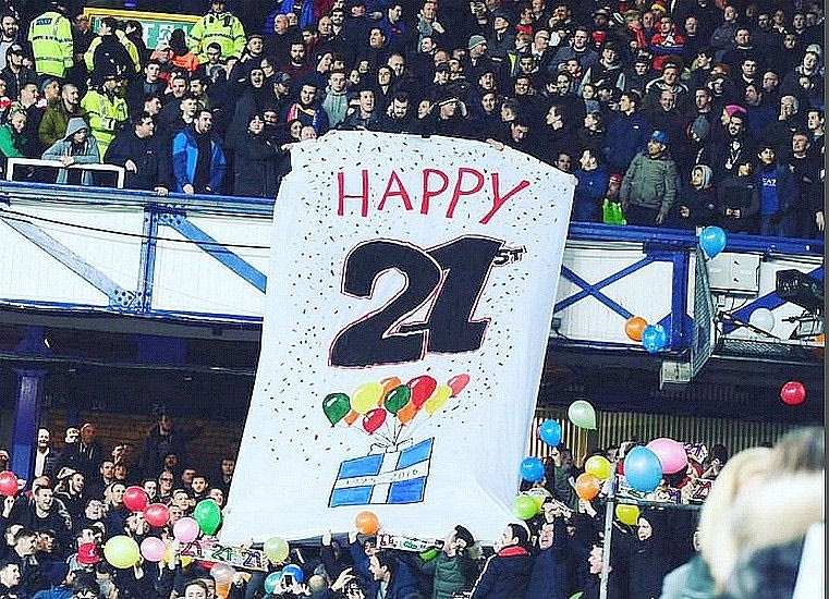 Οι οπαδοί της Λίβερπουλ τρολάρουν τους οπαδούς της Εβερτον στο “Γκούντισον Παρκ”