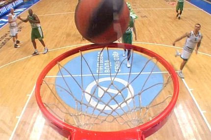 VIDEO: Η μπάλα ήταν… πόρνη στο σουτ του Τζέιμς