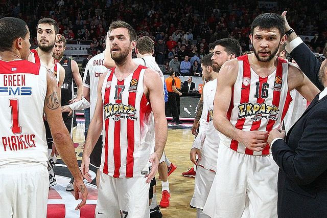 Ήττα που “πονάει”, αλλά όχι καταστροφική για τον Ολυμπιακό