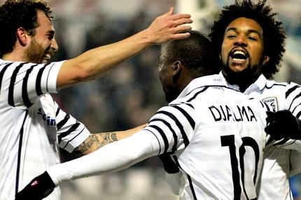 Στο “Μακεδονία Παλάς” έσφιξαν οι….