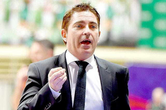 Κόουτς Πασκουάλ, φταις και εσύ!