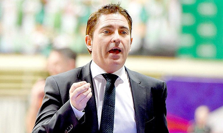 Κόουτς Πασκουάλ, φταις και εσύ!