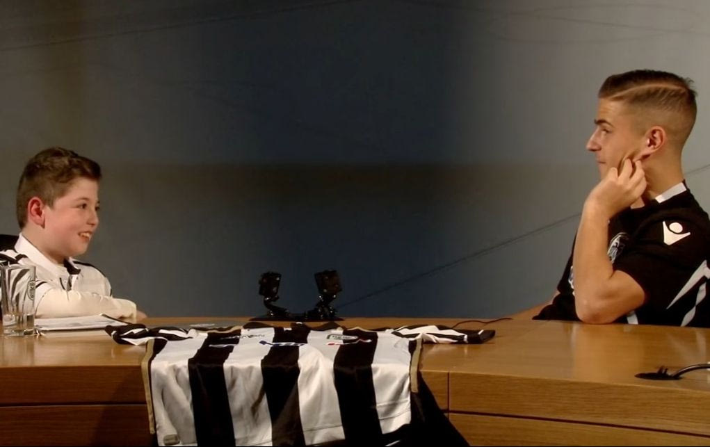 H πιο “γλυκιά” συνέντευξη Έλληνα ποδοσφαιριστή που έχετε δει!