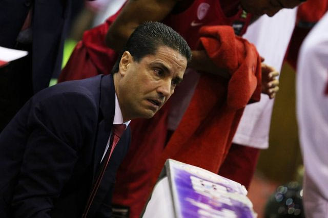 Ο Σφαιρόπουλος έβγαλε το καπέλο στον Αθηναίου!