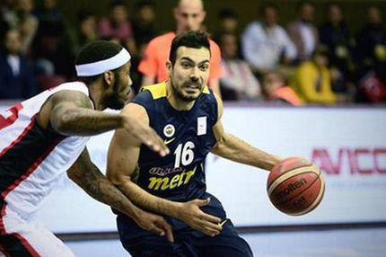 Πότε πρόλαβε να τα κάνει όλα αυτά ο Σλούκας;