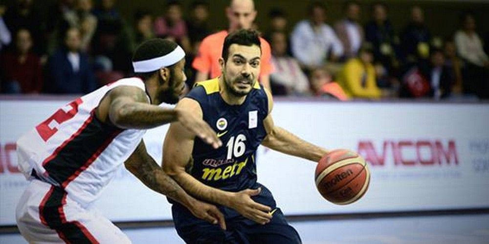 Πότε πρόλαβε να τα κάνει όλα αυτά ο Σλούκας;