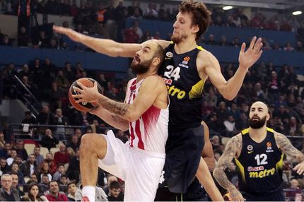 Ο Άγιος Βασίλης Σπανούλης έκανε δώρο τη νίκη επί της Φενέρμπαχτσε