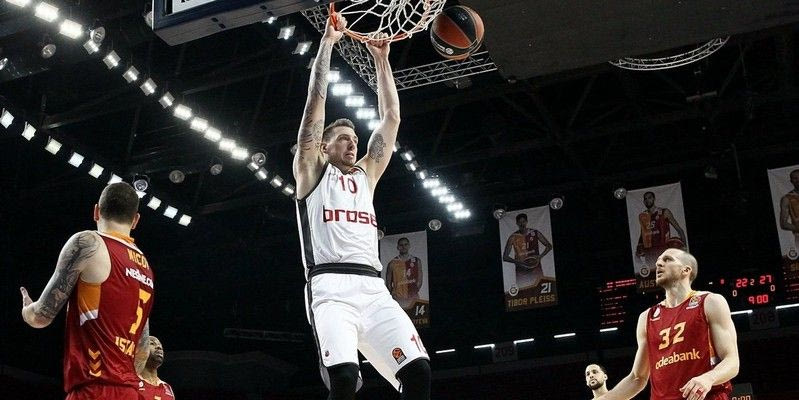 “Αέρας” στην Πόλη η Μπάμπεργκ, ο Βεζένκοφ έσπρωξε την Μπαρτσελόνα