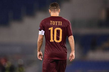 Αυτή είναι η γυναίκα που κράτησε τον Τότι στην Ρόμα!