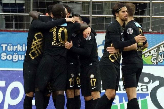 Μπαίνει… γκαζωμένη στο 2017 η Οσμανλίσπορ