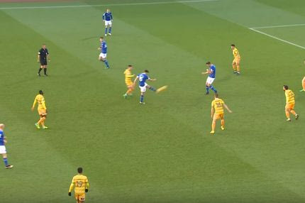 ΑΠΙΘΑΝΟ γκολ από την Καρλάιλ