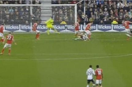 Δεν ξεκίνησε τον Βέλλιο και ο Μπέντνερ έβαλε αυτογκόλ καθιστός!