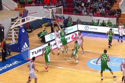 Ρεσιτάλ από τάπες ο Παραχούσκι!