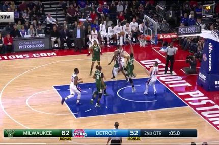 Ο Reggie Jackson κάρφωσε στη… μούρη του Αντετοκούνμπο