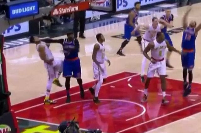 Ο Carmelo Anthony έριξε μπουνιά και αποβλήθηκε