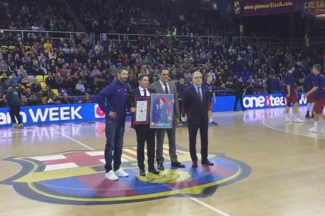 Αποθεώθηκε στο “Palau Blaugrana” ο Πασκουάλ