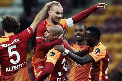 Μυθικός Σνάιντερ και πεντάρα η Γαλατά