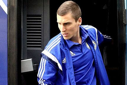 Με τα κουσούρια της, αλλά ψαγμένη κίνηση μετά από καιρό