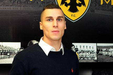 “Χέρι” της ΑΕΚ στον Βράνιες για τη φωτογραφία!