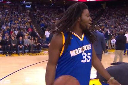 Έκανε τον Κάρι με φανέλα Ντουράντ και έβγαλε μεροκάματο!