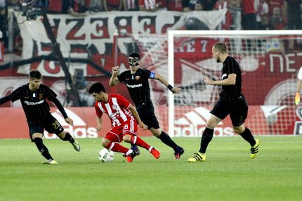 Διεθνής παίκτης της ΑΕΚ για τον Ολυμπιακό!