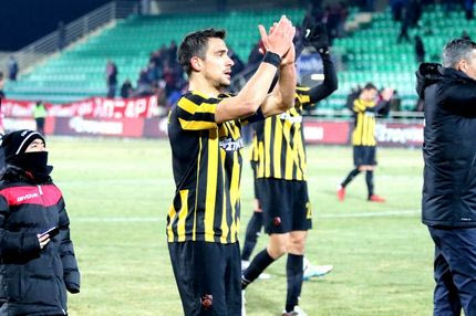 Ανασταλτικά το βρίσκει, επιθετικά… ελπίζει!