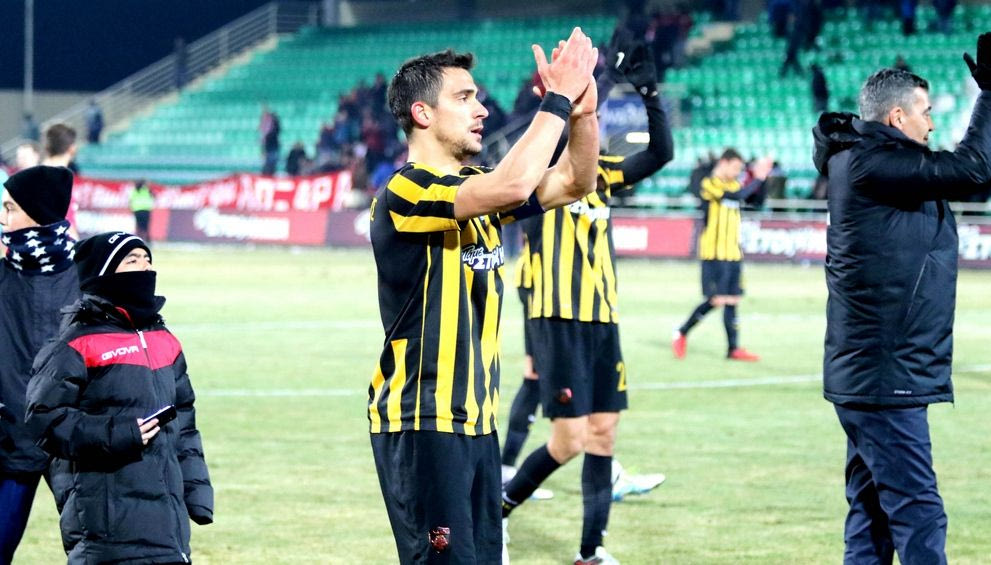 Ανασταλτικά το βρίσκει, επιθετικά… ελπίζει!