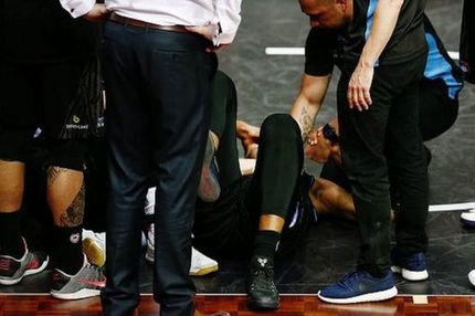 Παίκτης του μπάσκετ είδε το μάτι του να πετάγεται έξω!