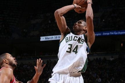 Οι δύο νέοι συμπαίκτες του Αντετοκούνμπο