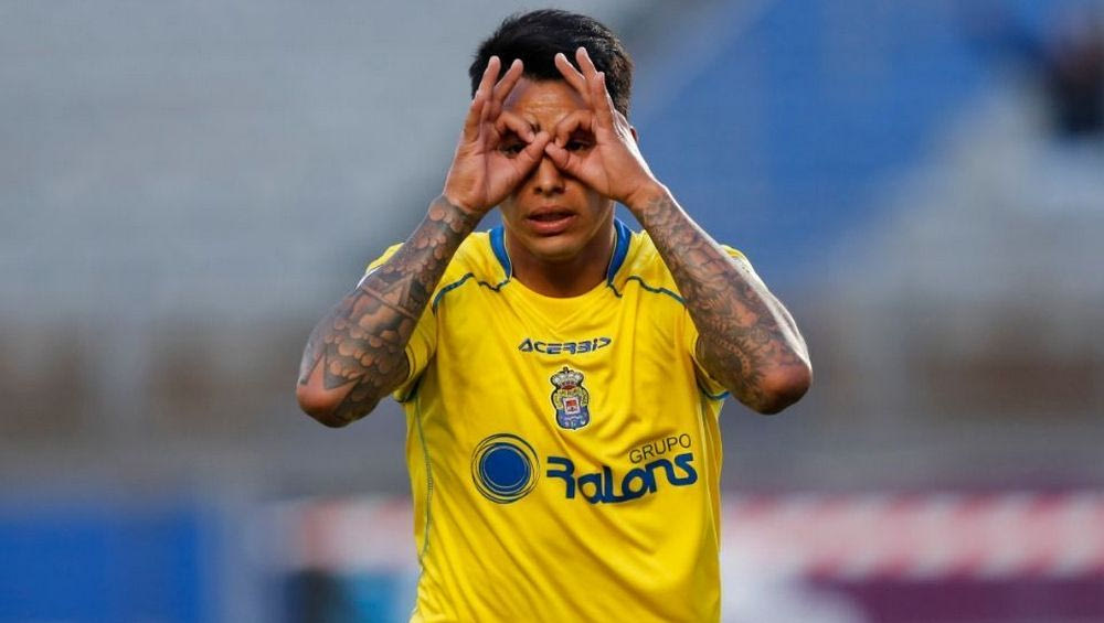 Αραούχο: ο φορ που… σκοράρει στα μπαρ και δεν αντιστέκεται στις μπύρες