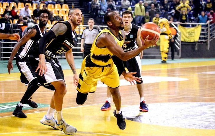 Ιδρωσε αλλά νίκησε ο Αρης