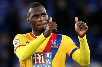 Μαζί με τον Μπεντέκε πάρτε δώρο και τον Κάρολ