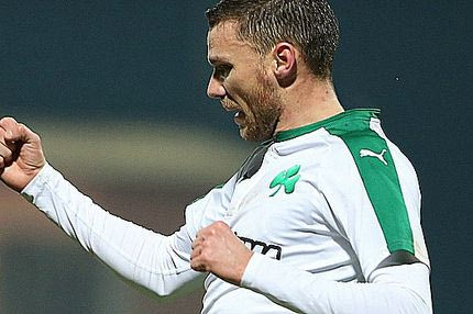 Μπεργκ, Βιγιαφάνιες, Κουρμπέλης και το σήμα θύμιζαν ΠΑΟ