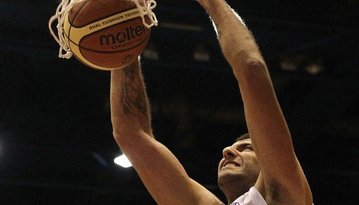 4η αγ.: Καταλύτης ο Μπουρούσης στην άνετη νίκη της Αρμάνι
